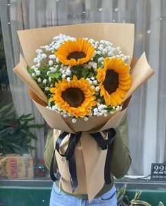 Tốt nghiệp nên tặng hoa gì