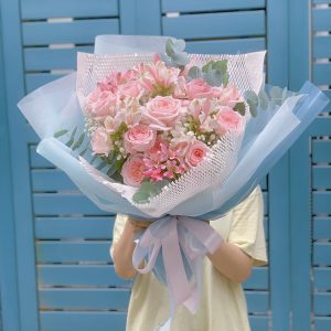 Bó “Hồng Dịu Dàng” – Khi yêu thương được gói ghém trong từng cánh hoa