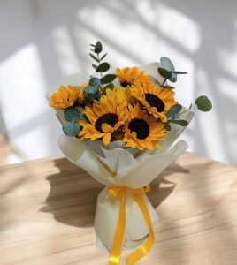 Bó hoa hướng dương tốt nghiệp