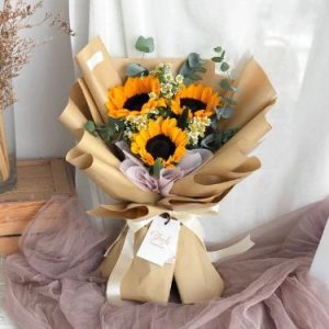 Bó hoa hướng dương tốt nghiệp