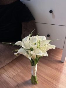 hoa cưới nhập khẩu