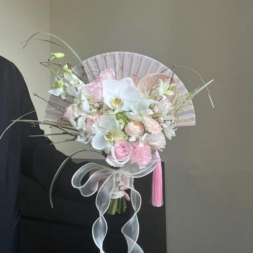 Hoa cưới cầm tay - Quạt nơ