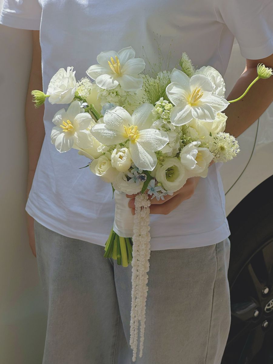 Hoa cầm tay cô dâu - Tuy lip trắng tinh khiết cao cấp - Ảnh 4