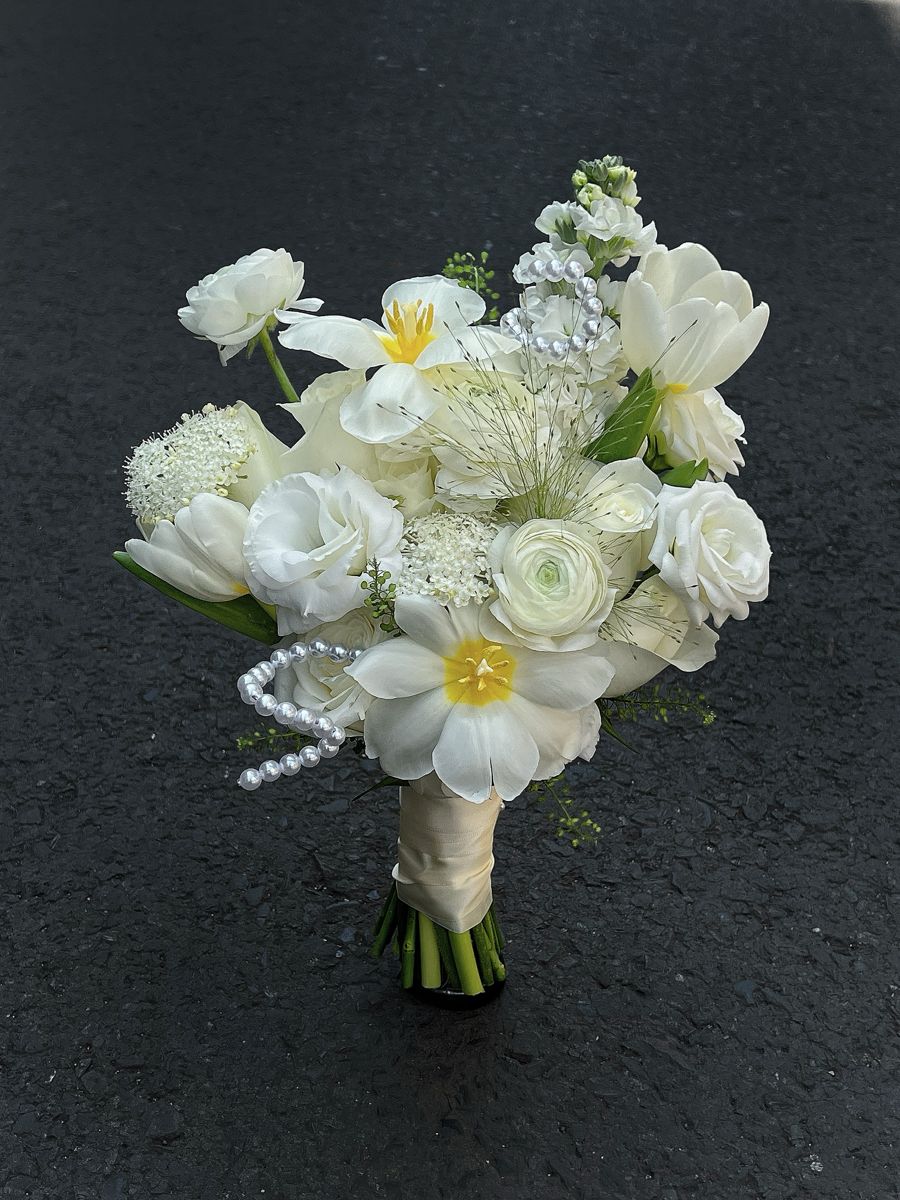 Hoa cầm tay cô dâu - Tuy lip trắng tinh khiết cao cấp - Ảnh 3