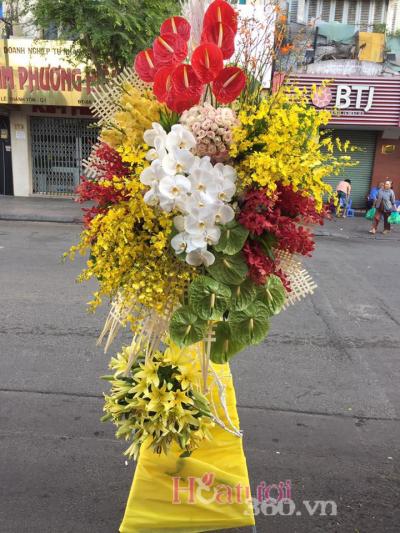 Vòng Hoa Khai Trương - Biểu Tượng May Mắn và Thể Hiện Sự Chào Đón Đặc Biệt